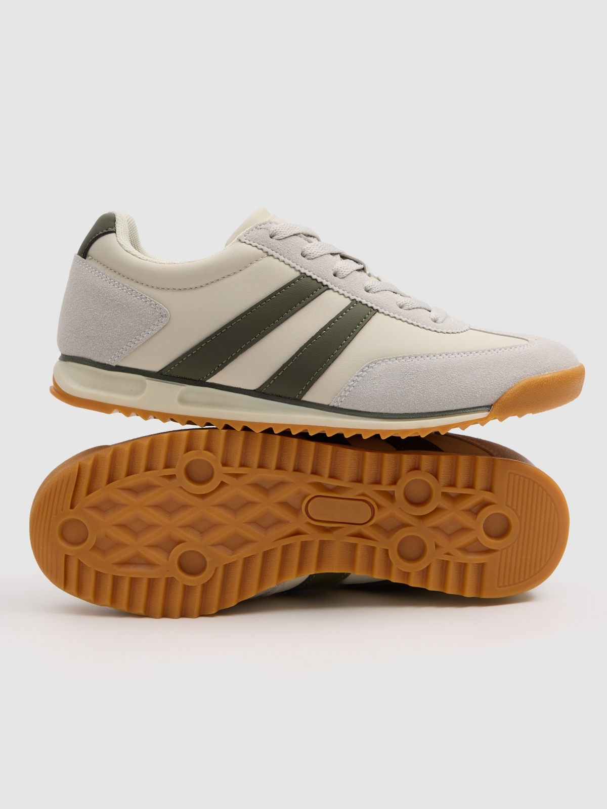 Zapatilla polipiel retro combinada arena vista detalle