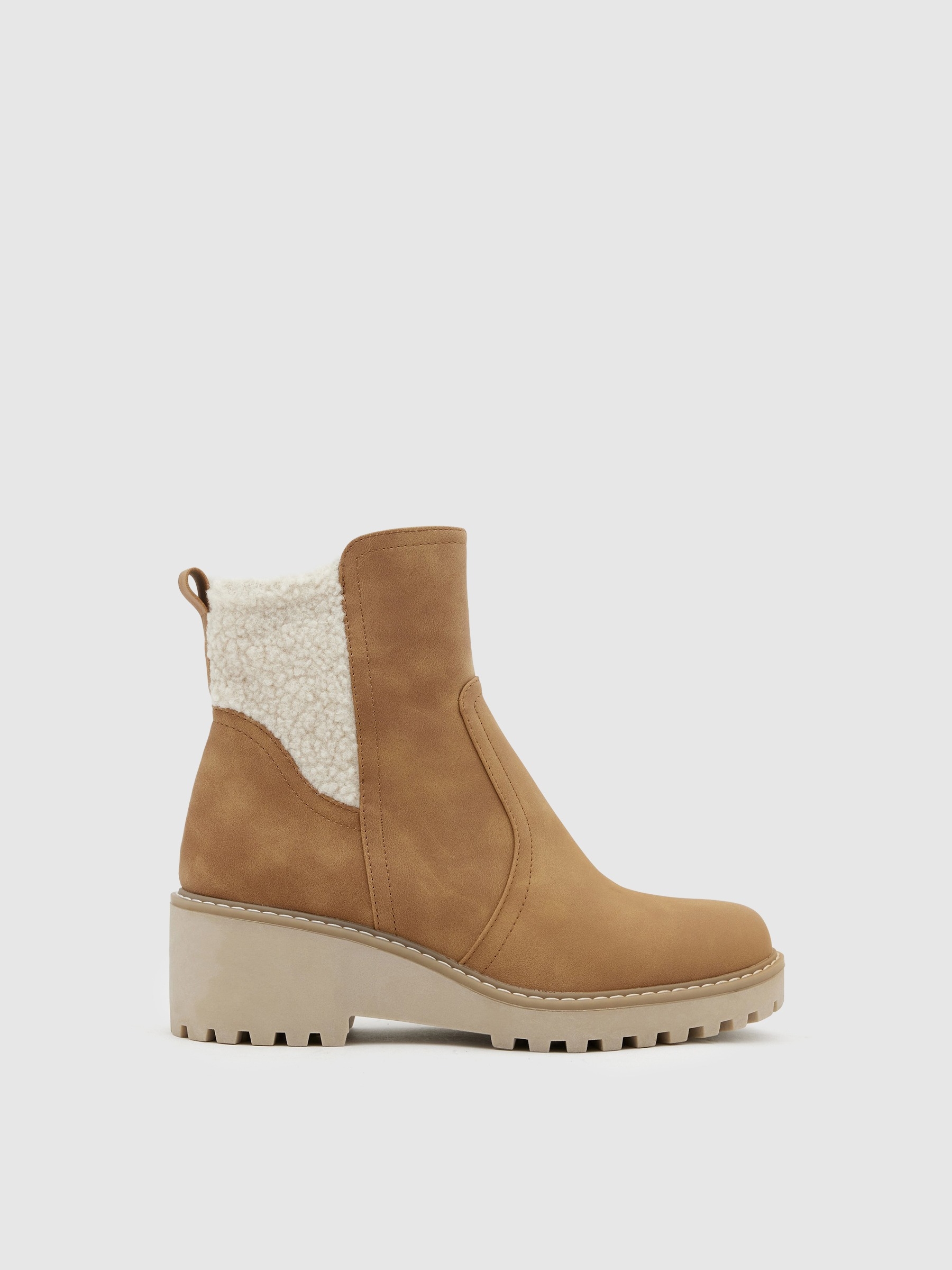 Wedge and sheepskin ankle boots brown