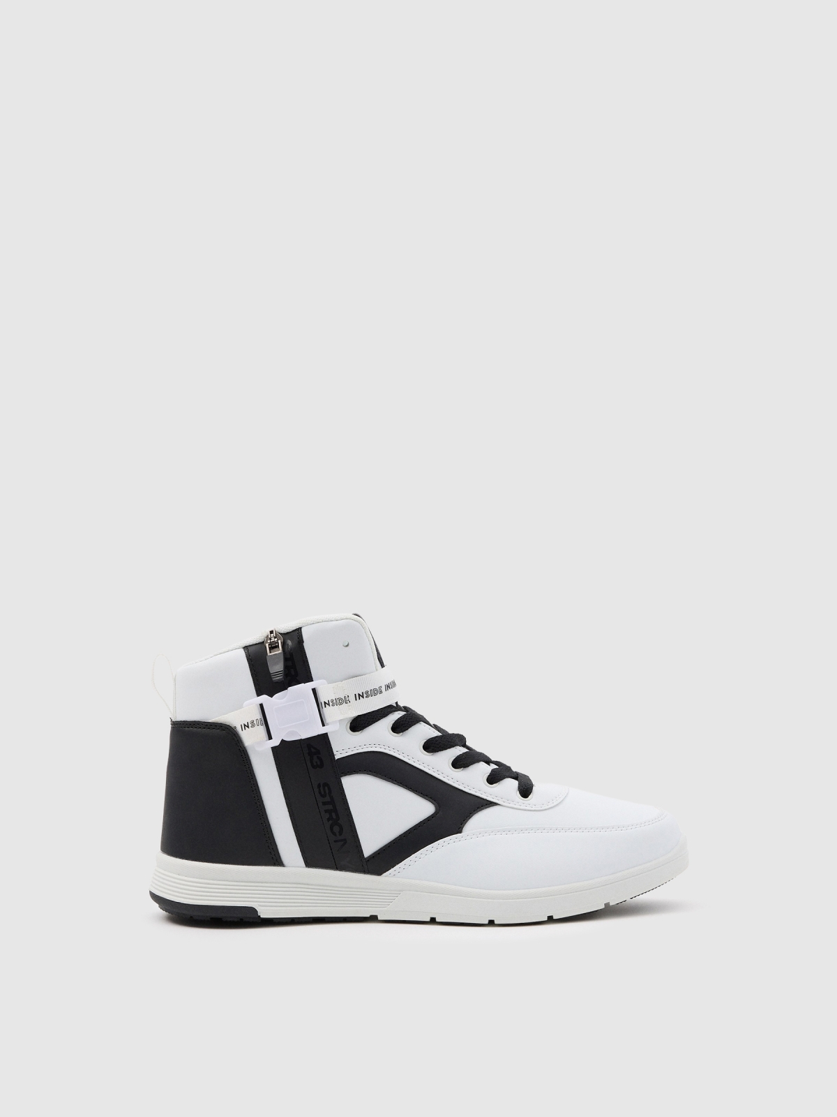 Bota desportiva com fecho de correr combinado