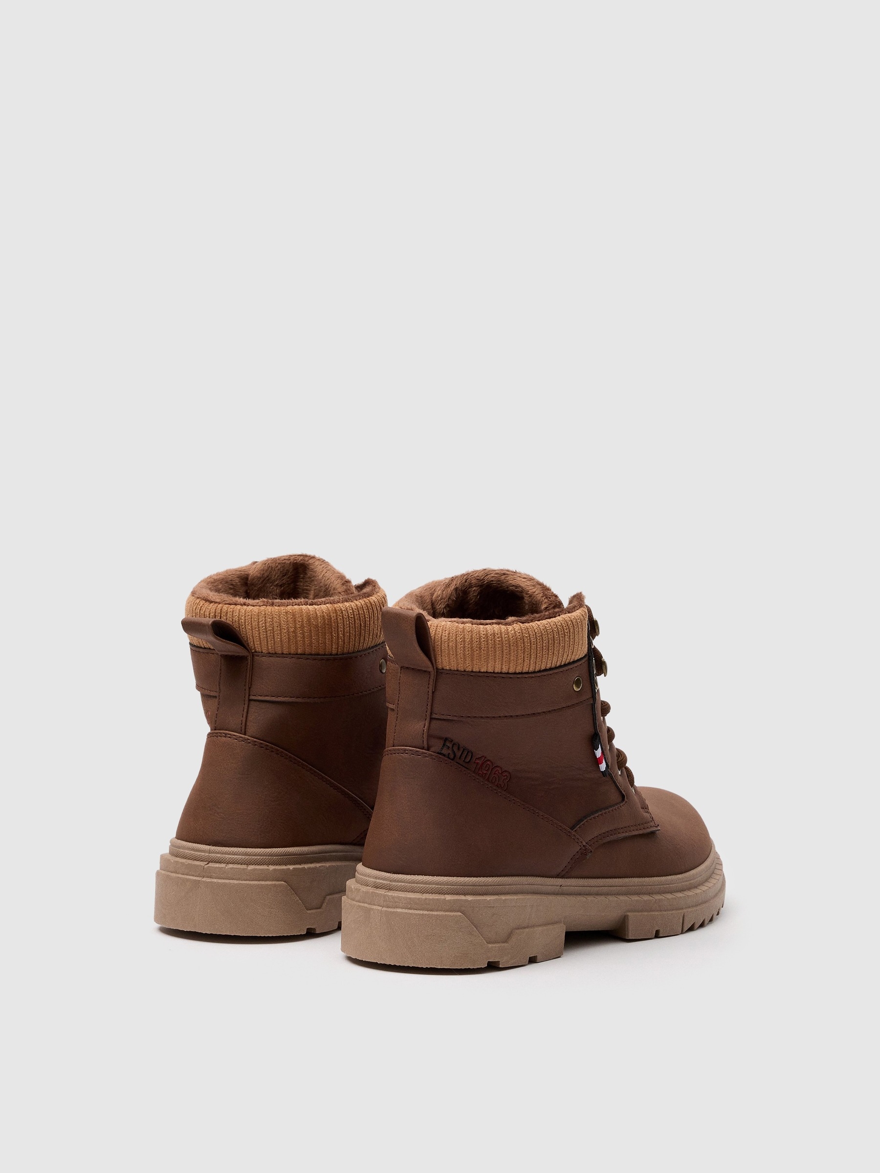 Bota combinada de alpinismo