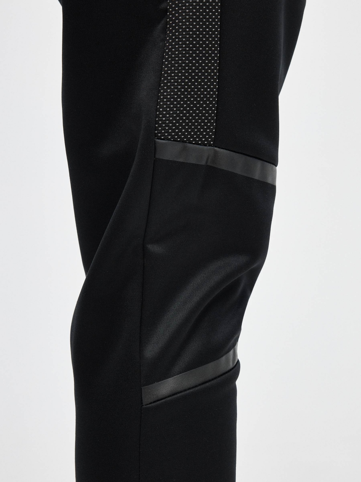 Pantalón jogger negro negro vista detalle Pantalón jogger negro negro vista detalle