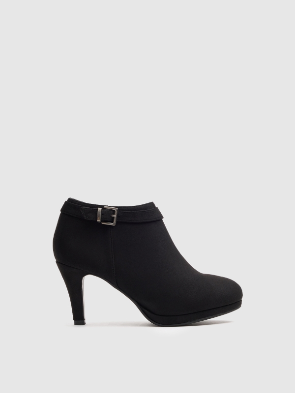 Black ankle boots with buckle and heel black