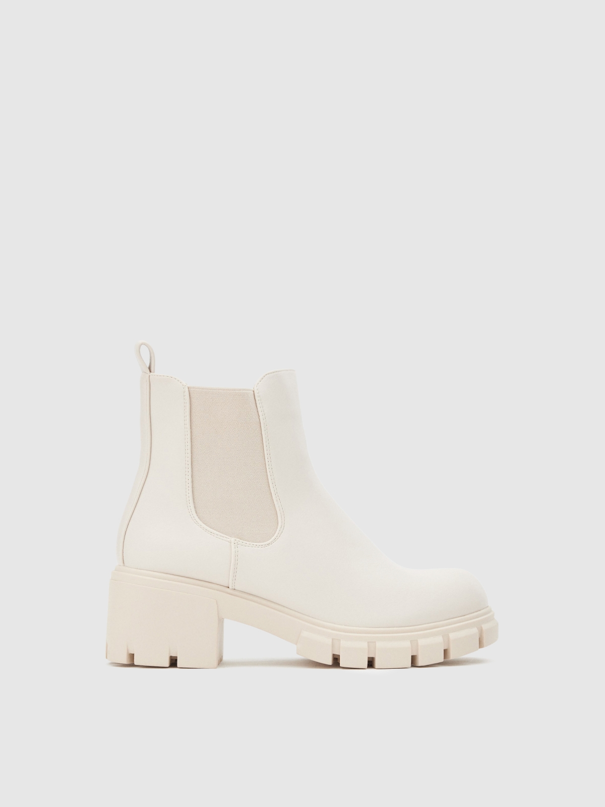 Botines polipiel con elasticos beige