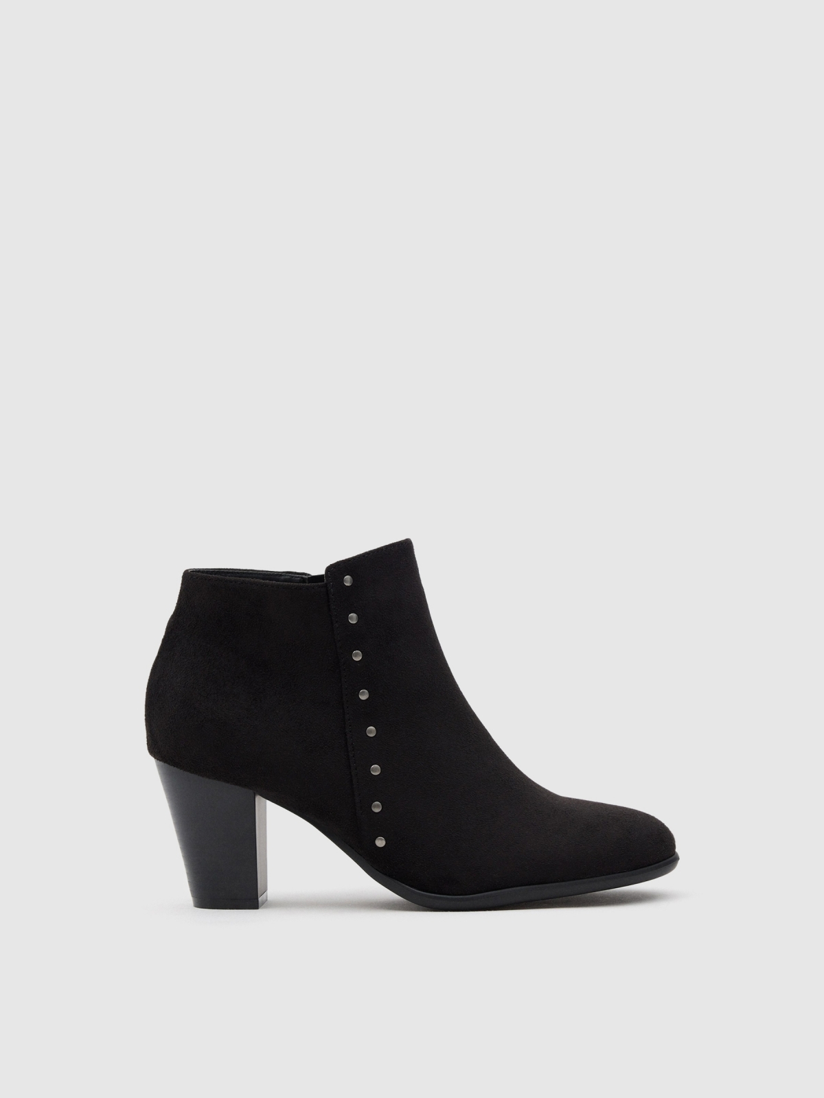 Botines de tacón con tachas negro Botines de tacón con tachas negro