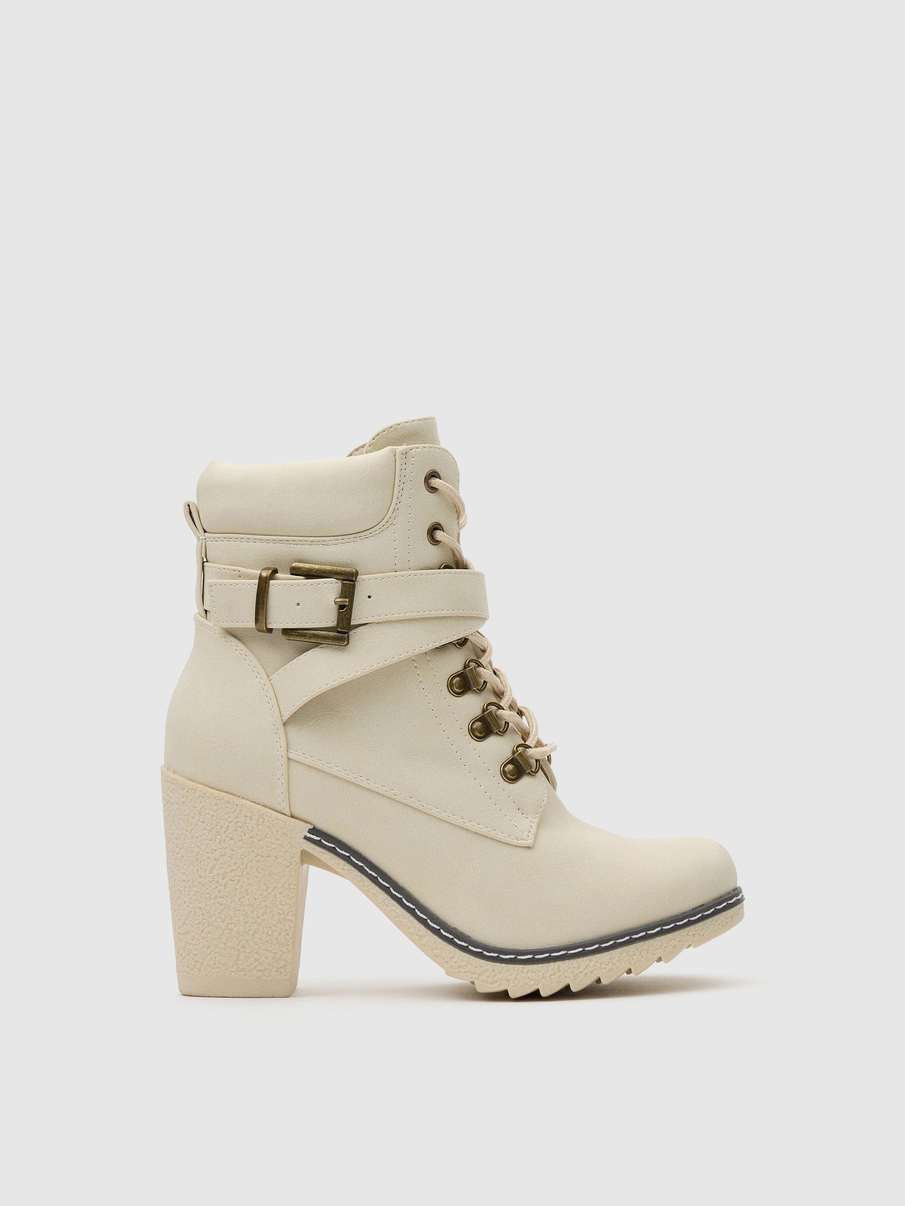 Botines con hebilla cruzada blanco