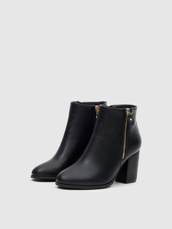 Ankle boots with zipper black 45º back view Ankle boots with zipper black 45º back view