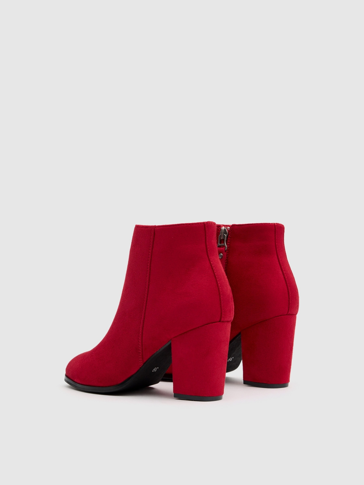 Basic ankle boots with wide heel red 45º back view