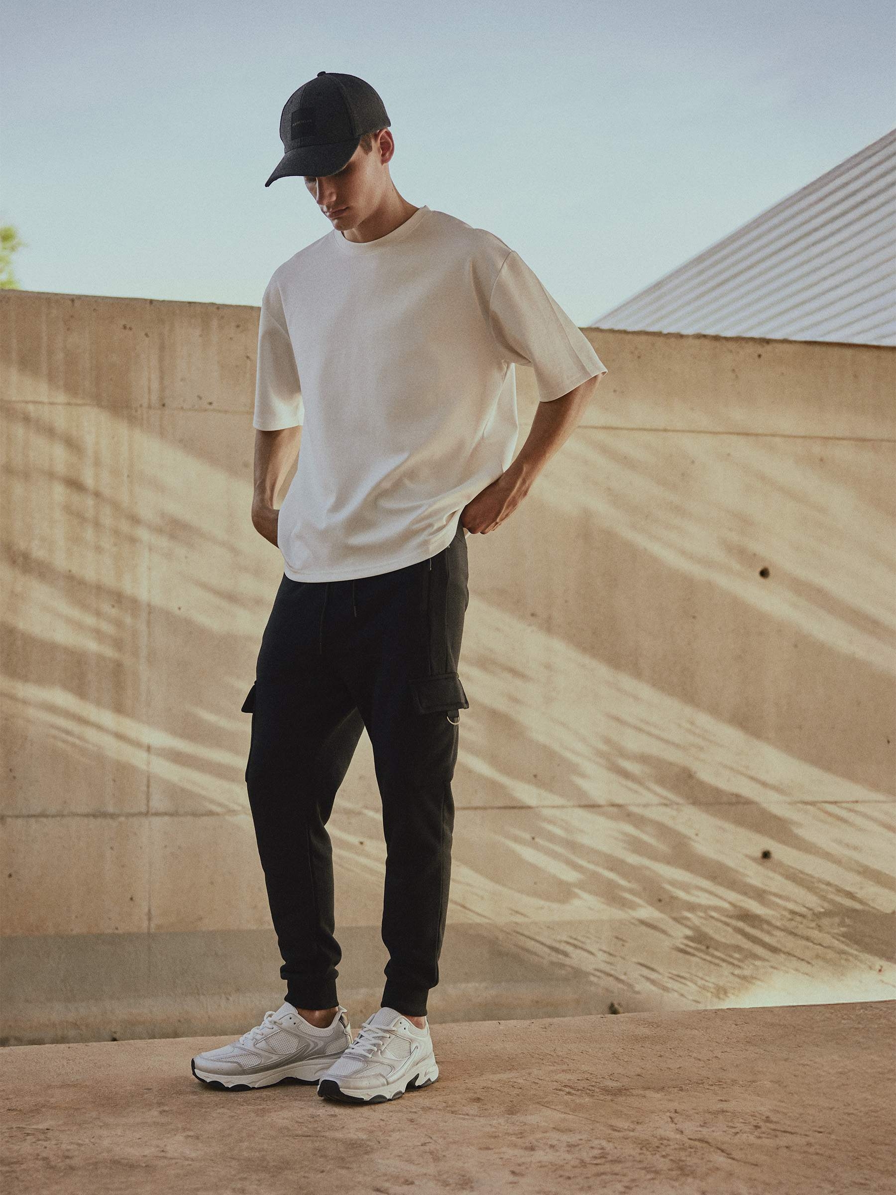 Multi-pocket sports jogger black front view