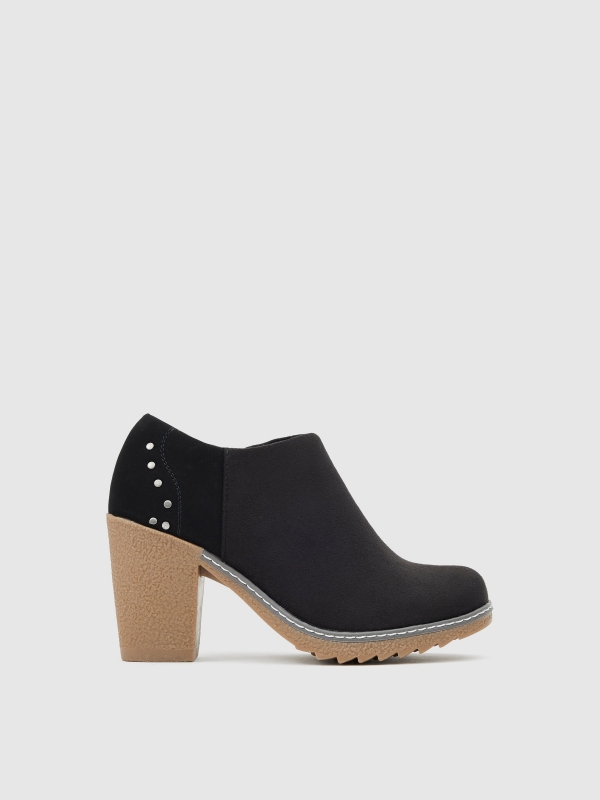 Botines con tachas negro Botines con tachas negro