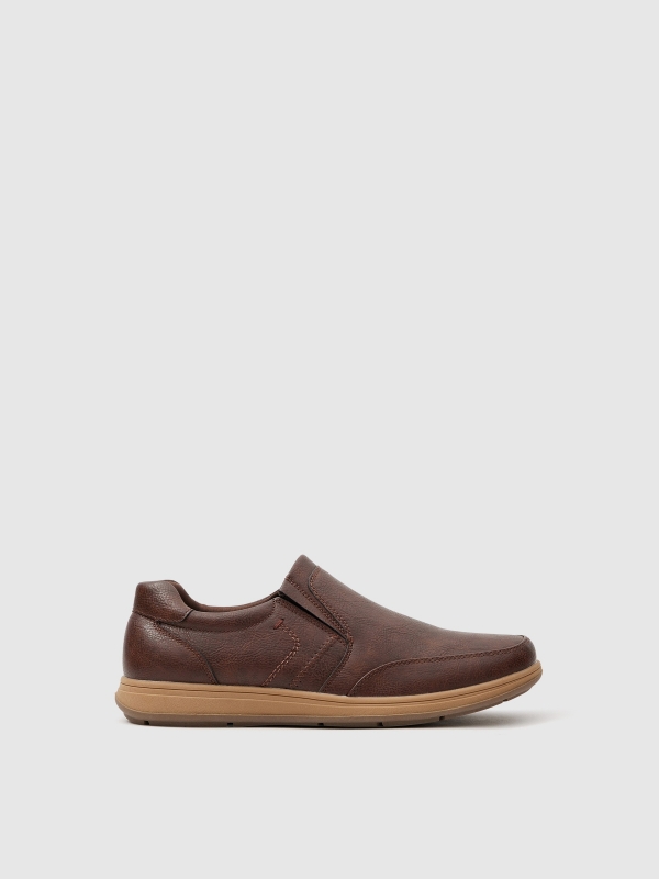 Moccasin with elastic
