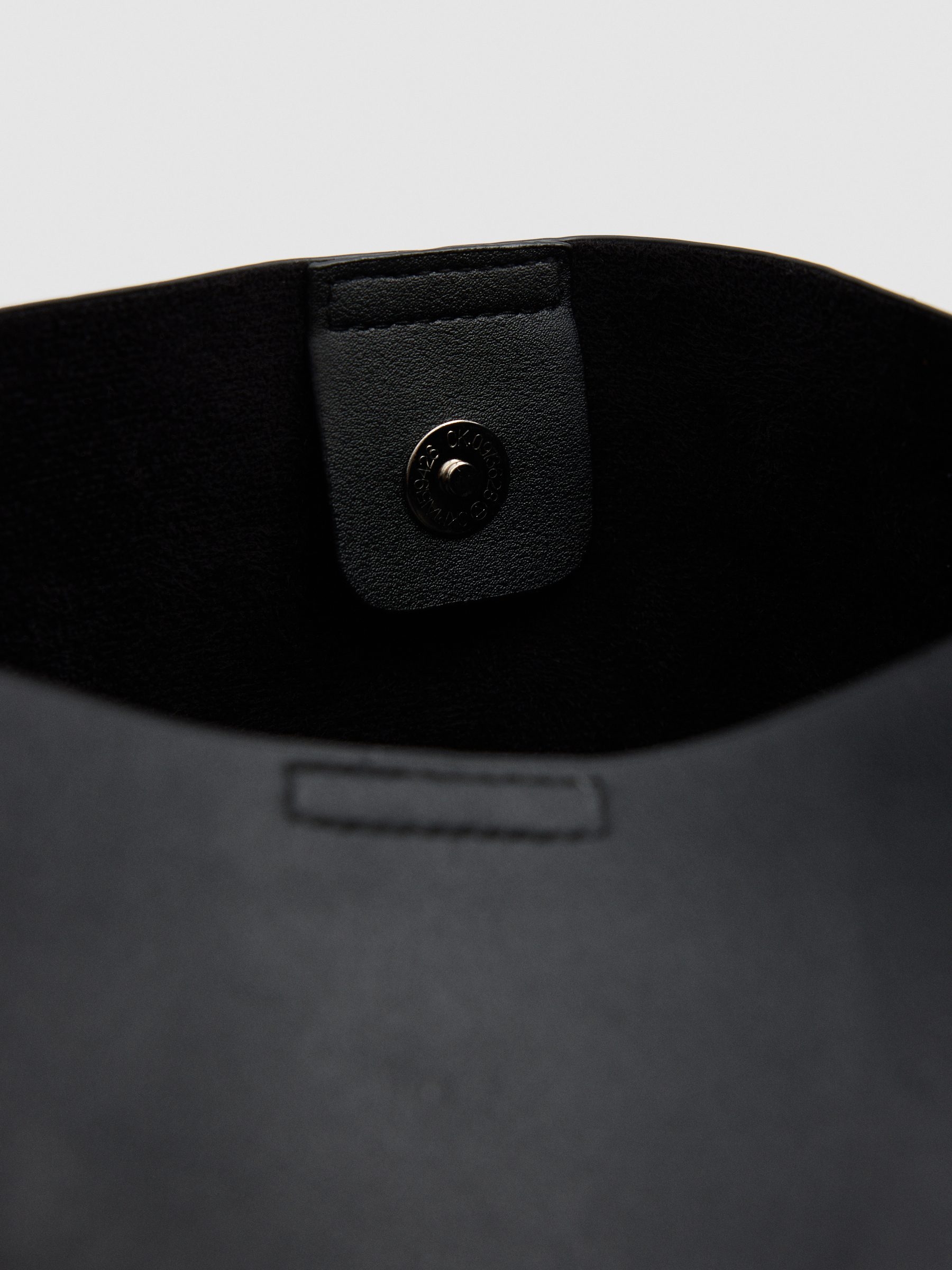 Bolso efecto piel negro negro vista general frontal