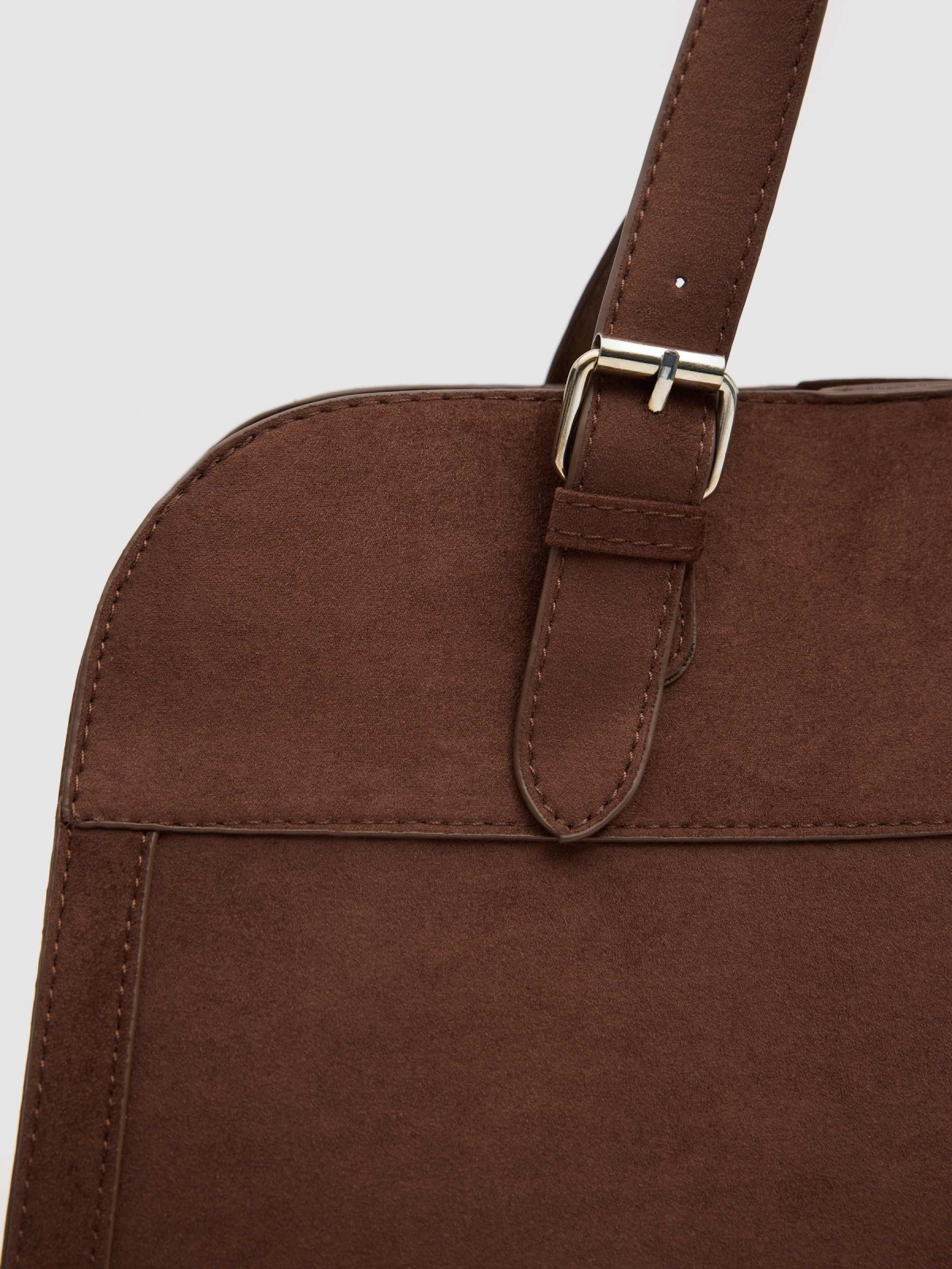 Bolso efecto piel marrón marrón vista lateral 45º