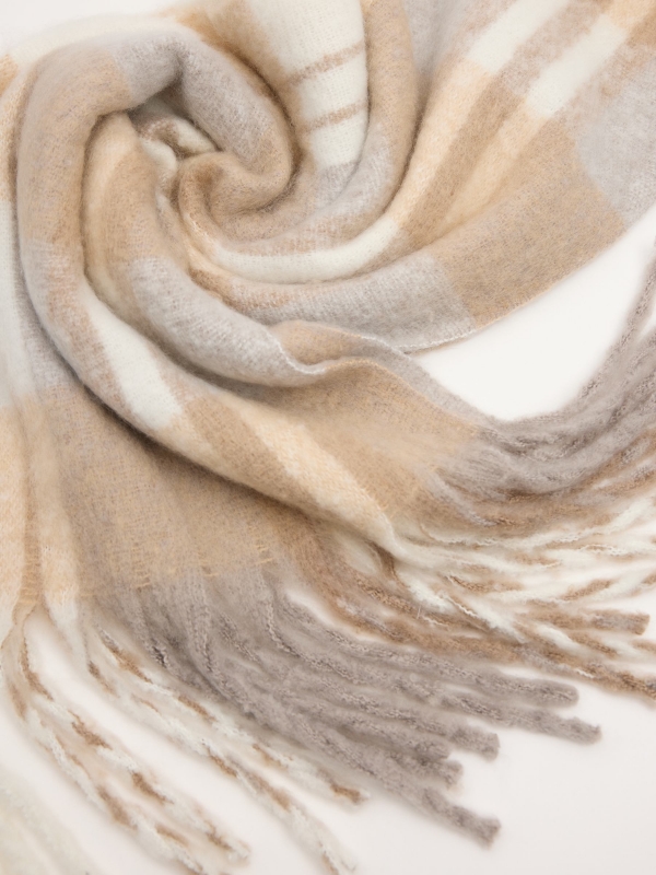 Plaid blanket-type scarf multicolor detail view