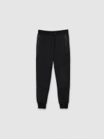 %Pto% Jogger deportivo negro vista frontal