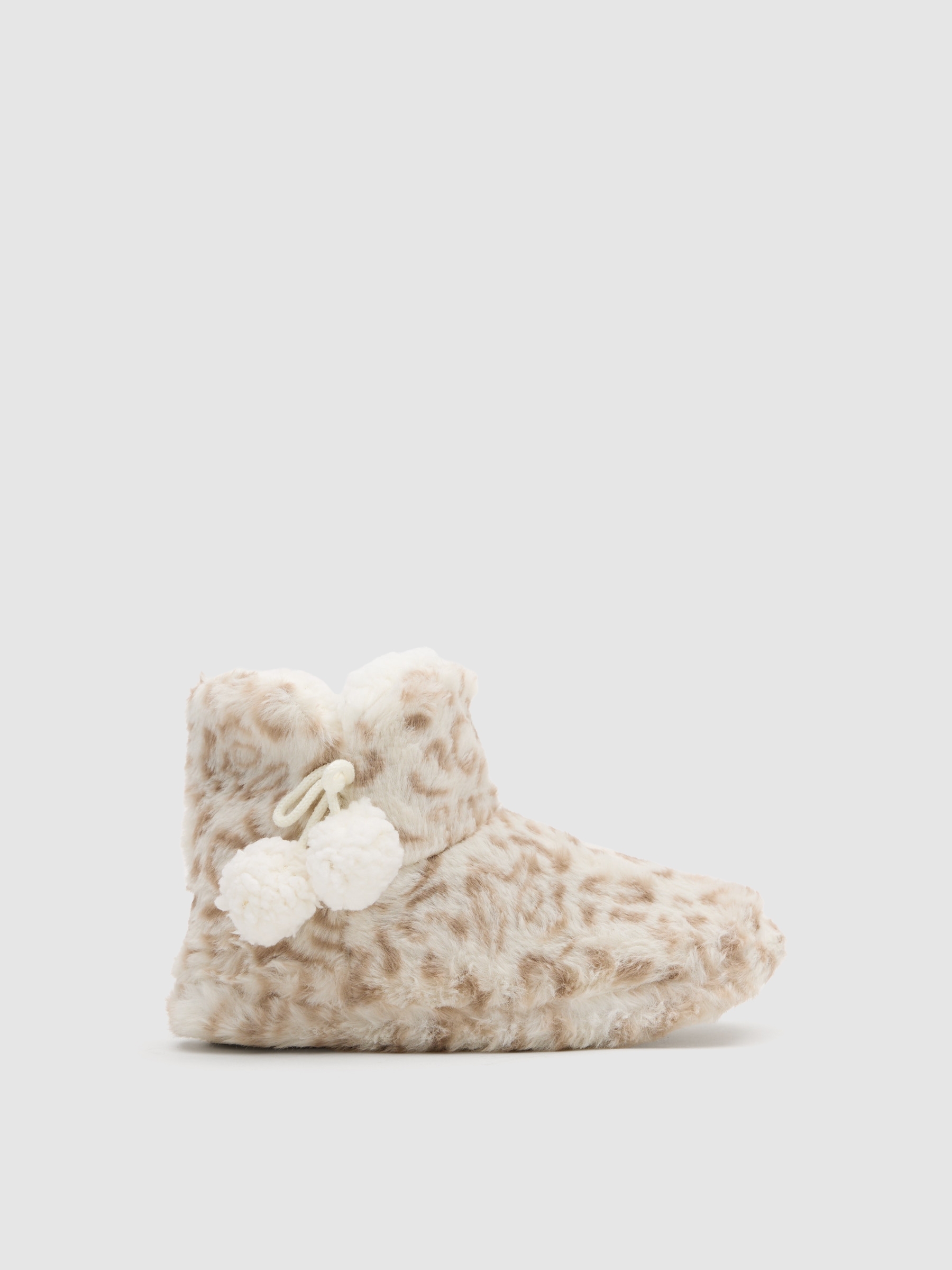 Pantufas botinha estampa animal bege vista geral frontal