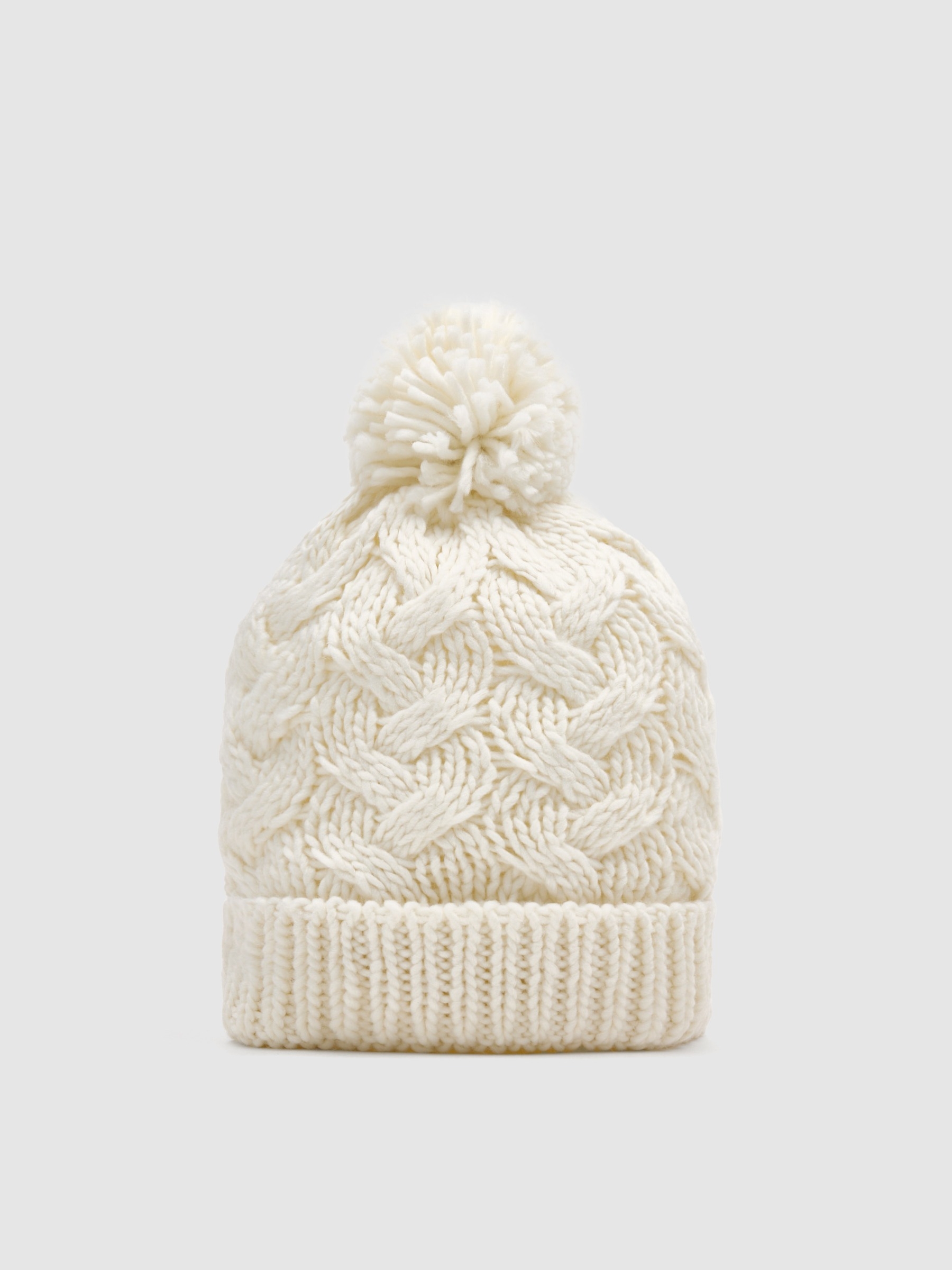 Braided pompom hat white 45º front view