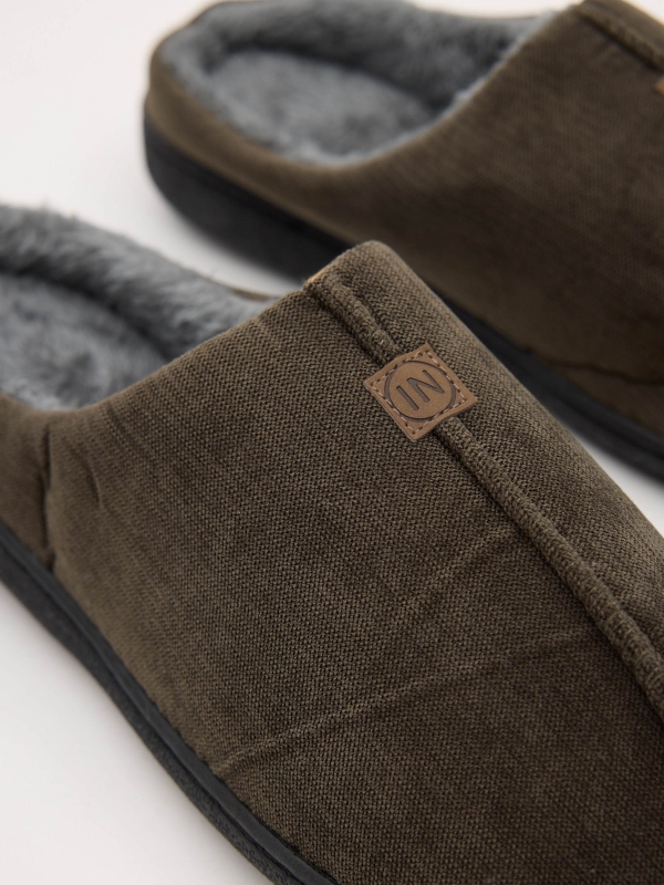 House slipper with leather effect and lining khaki detail view