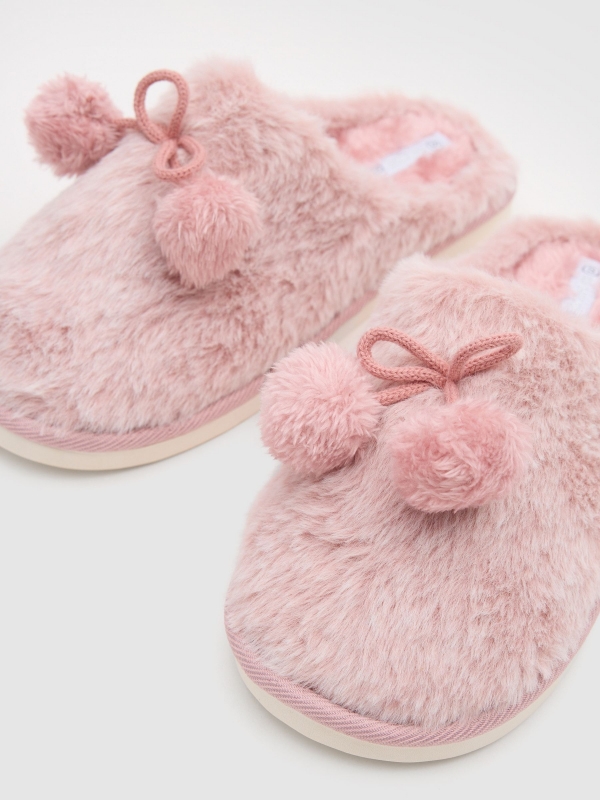 Zapatillas de casa pompón rosa claro vista detalle