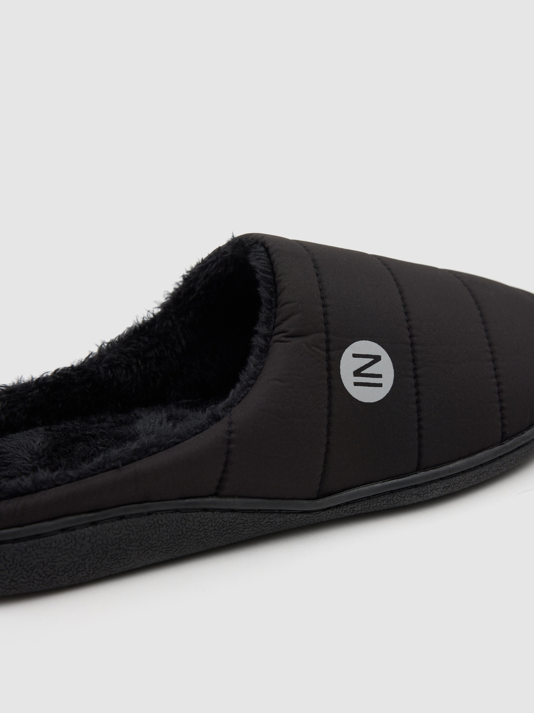 polyamide house slipper black front view