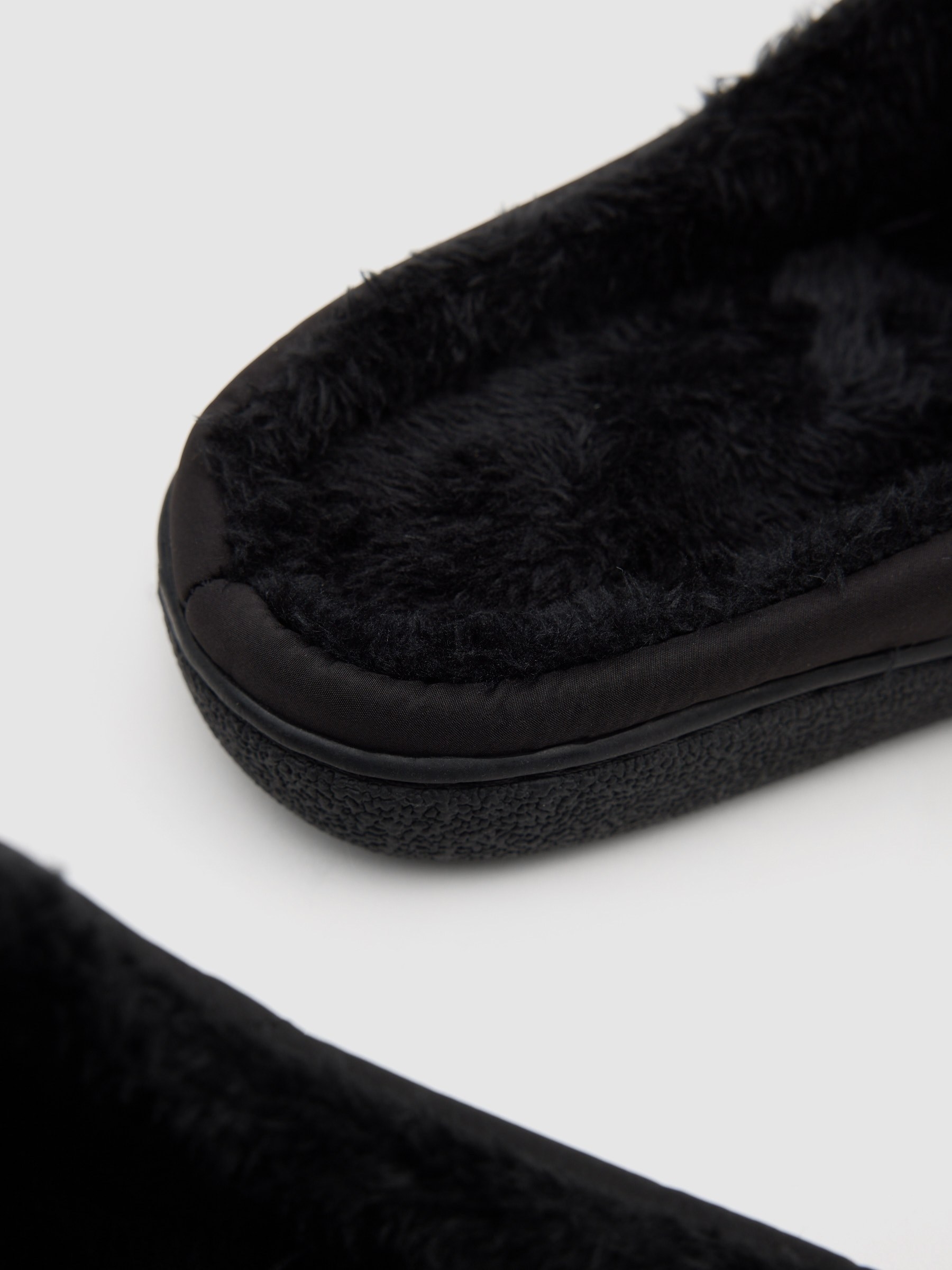 polyamide house slipper black front view