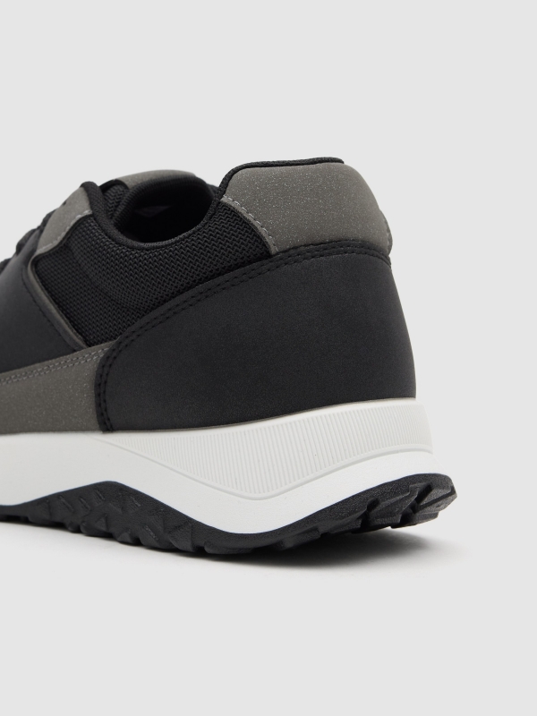 Deportiva combinada nylon negro vista detalle