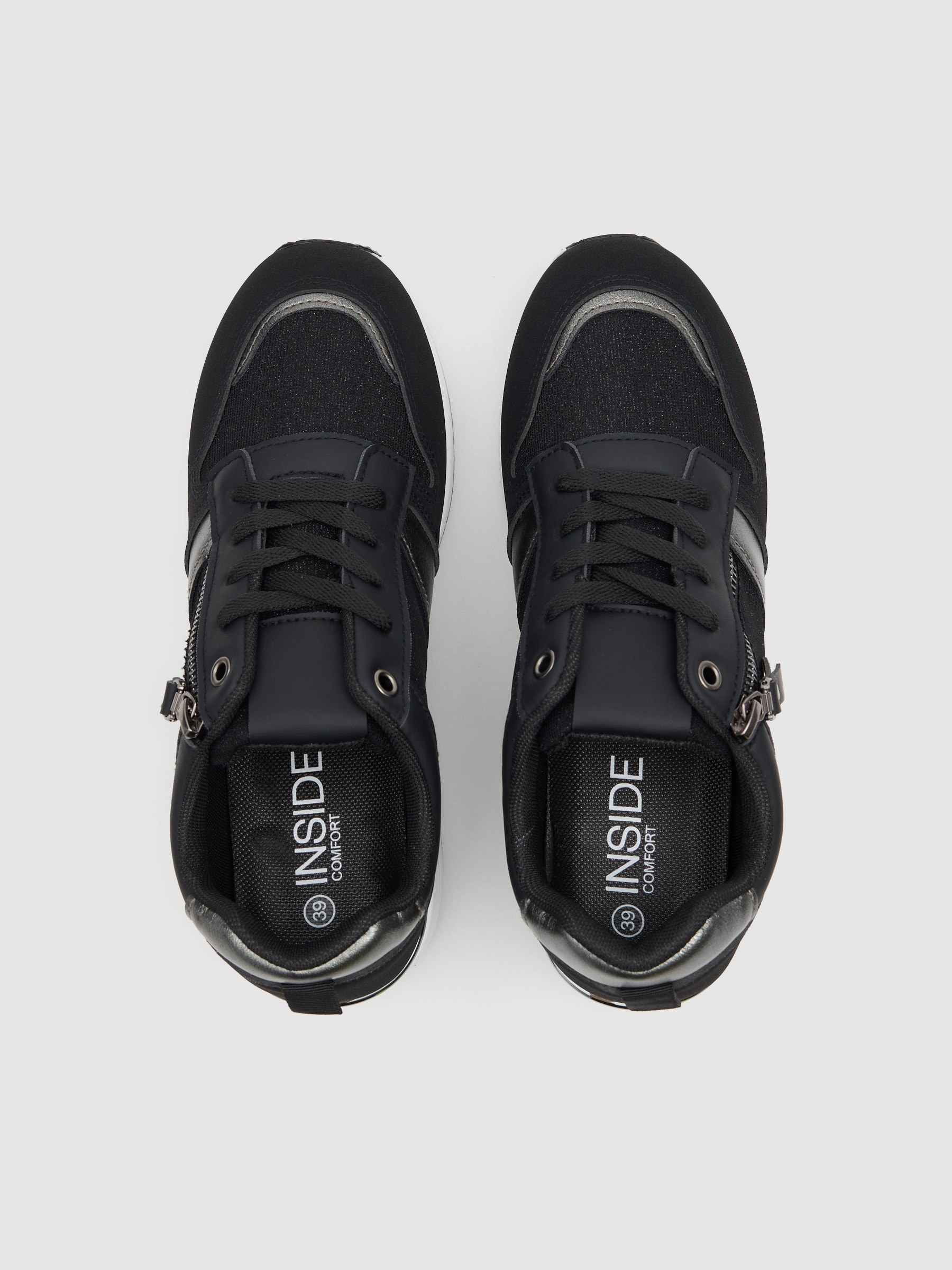 Deportiva cuña con cremallera negro