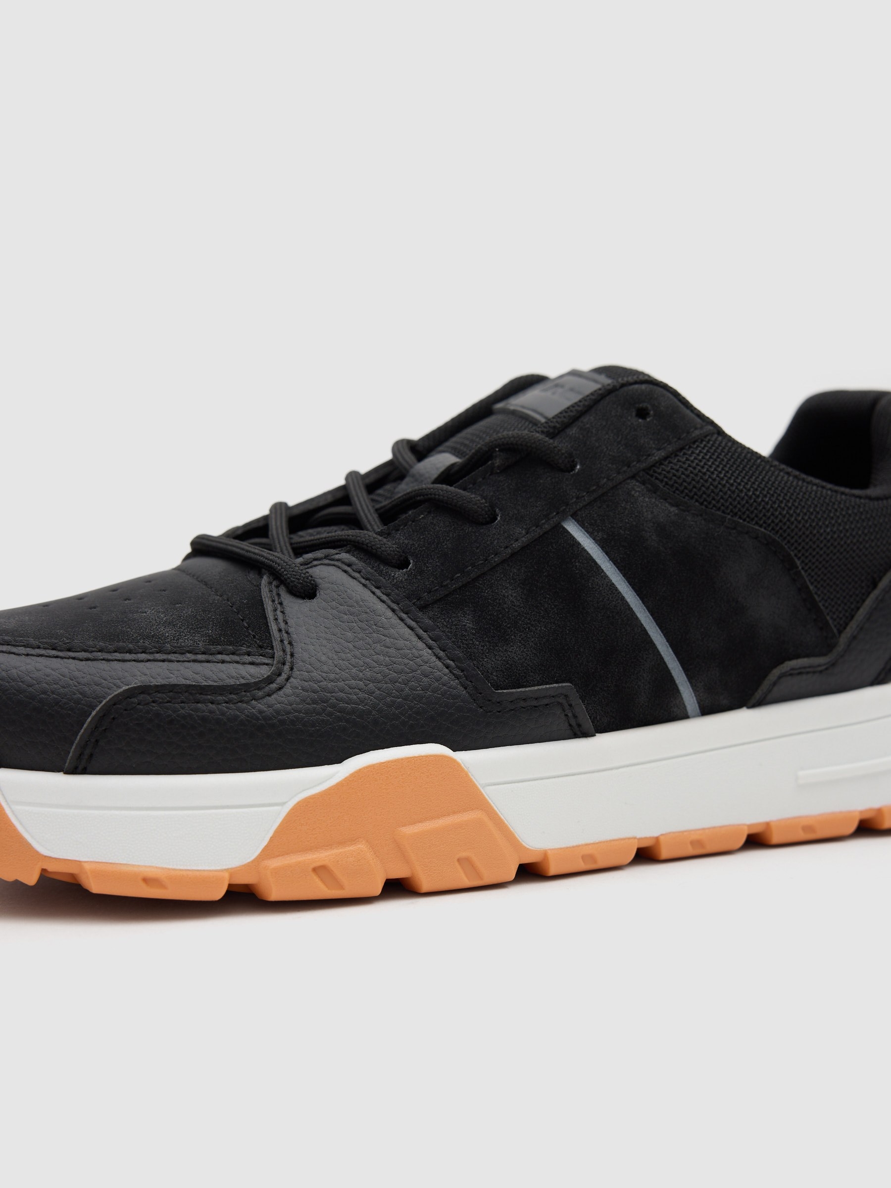 Deportivas skater efecto piel negro