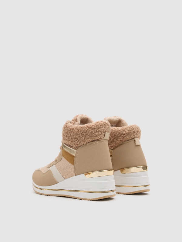 Combined wedge sports shoe sand 45º back view