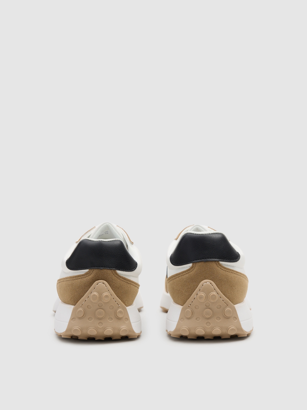 Casual sports combined white detail view