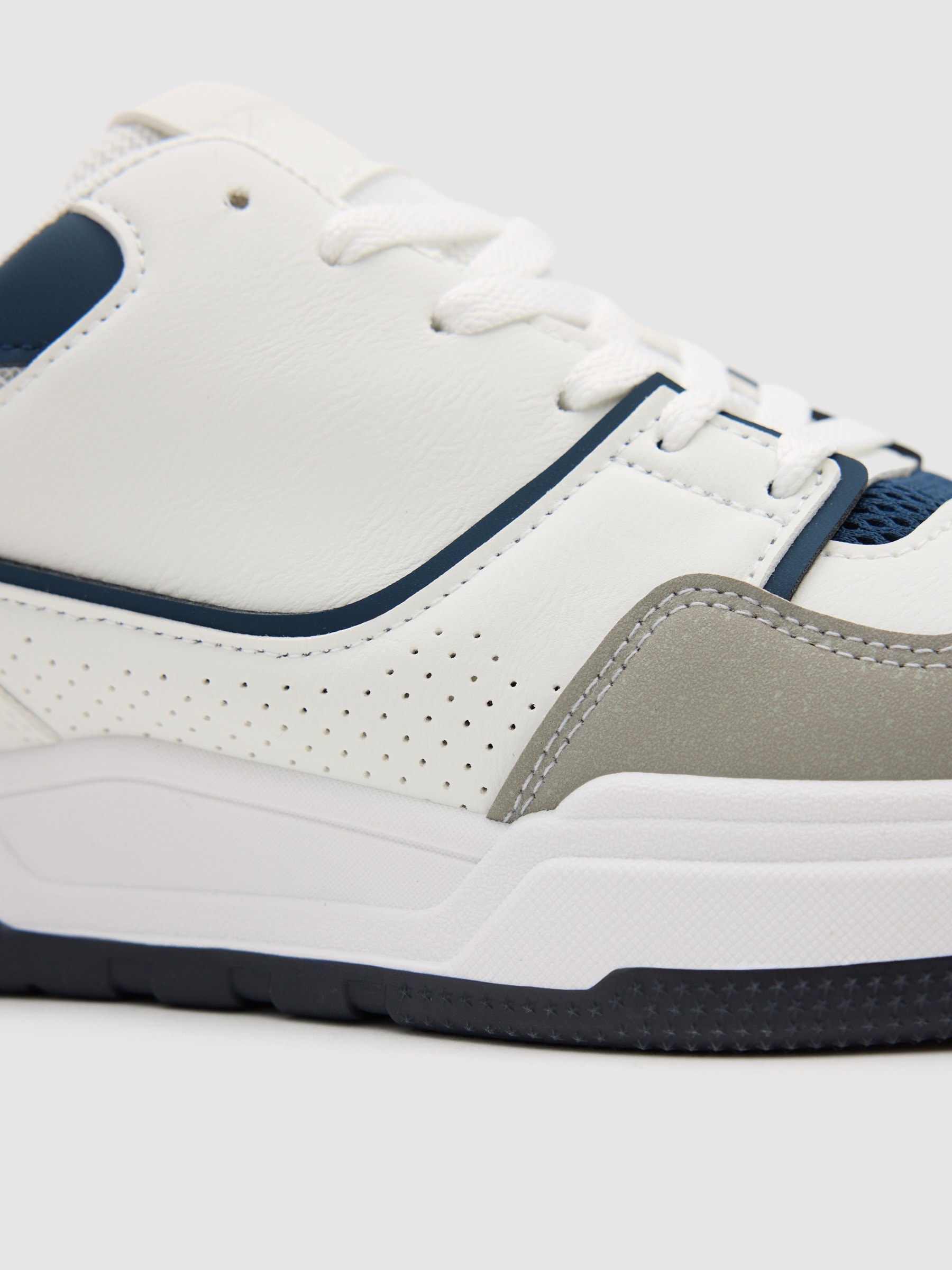 Combined skater sneakers white