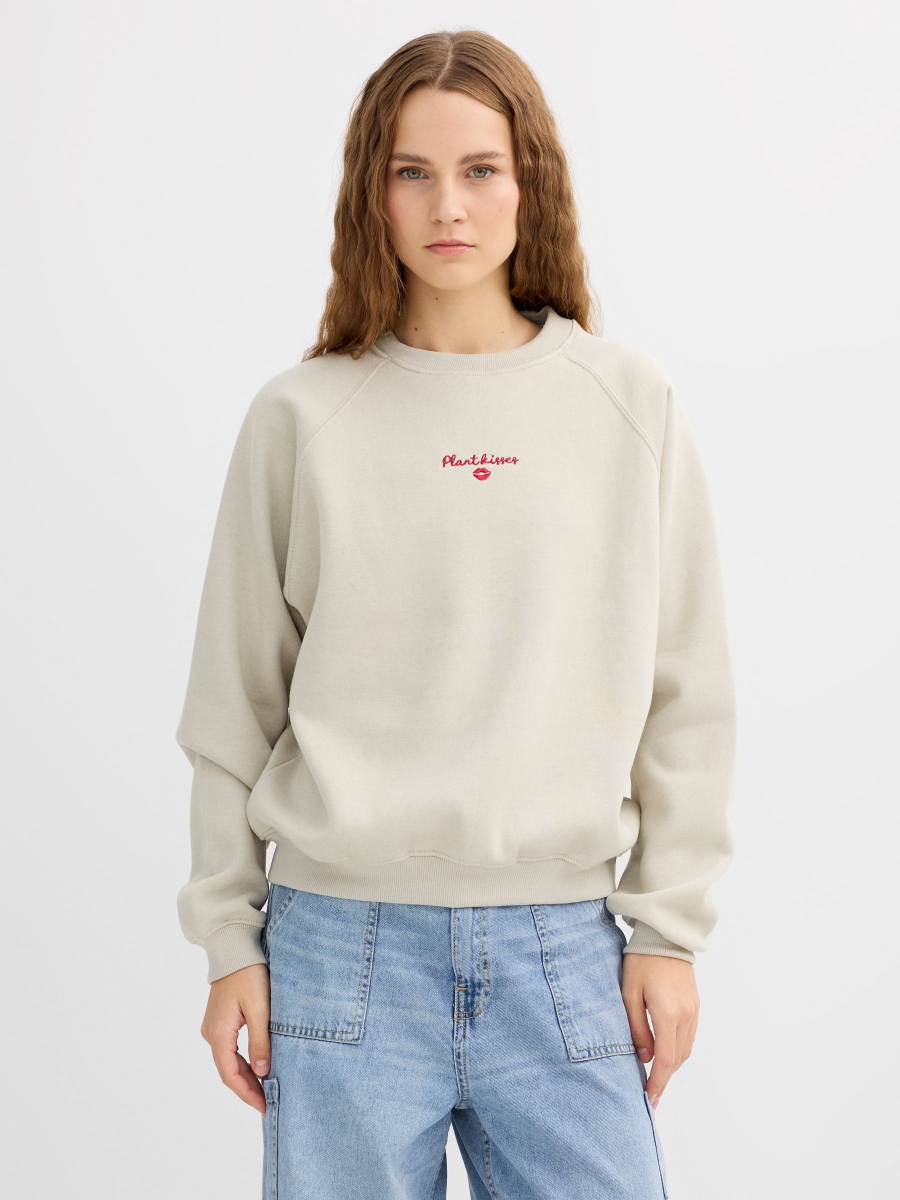Embroidered fleece sweatshirt round neck raw middle front view