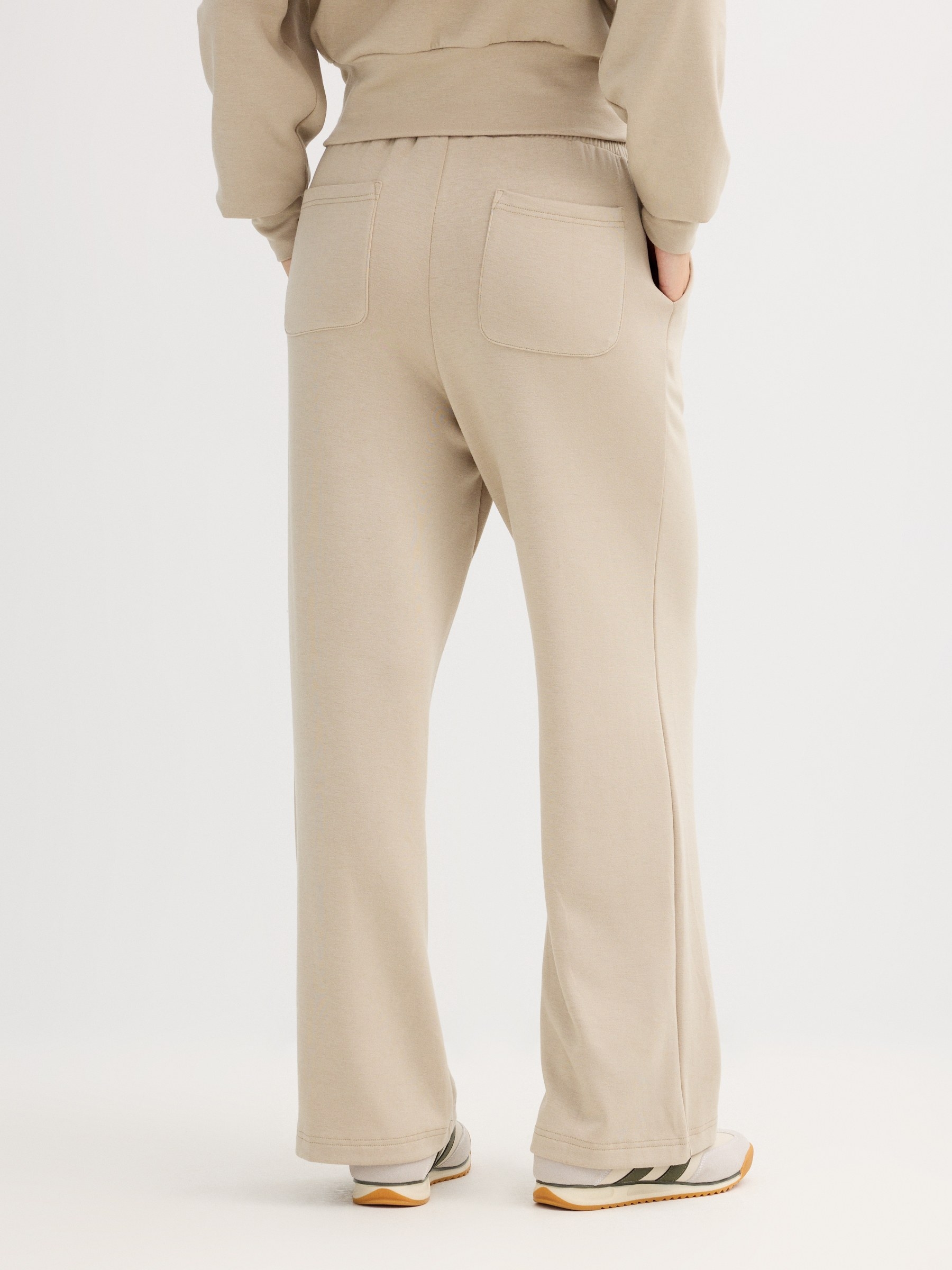 Calça de moletom wide leg algodão verde acinzentado vista geral frontal