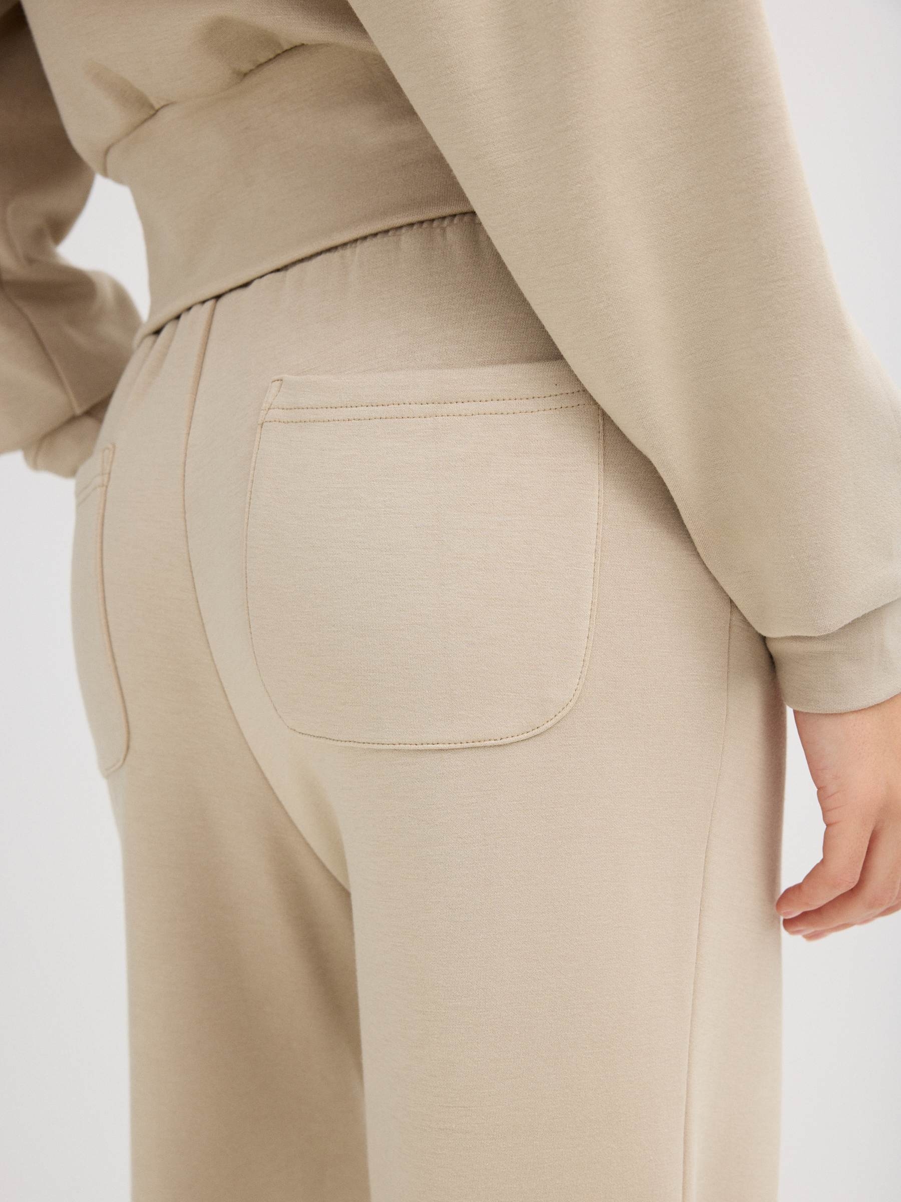 Pantalón chándal wide leg algodón verde grisáceo vista general frontal