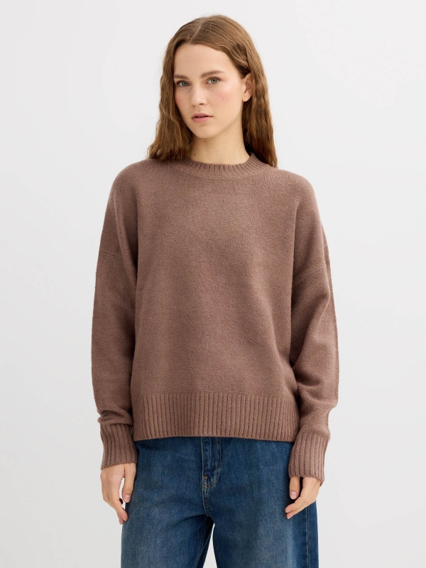 Jersey casual tricô gola redonda marrom vista meia frontal