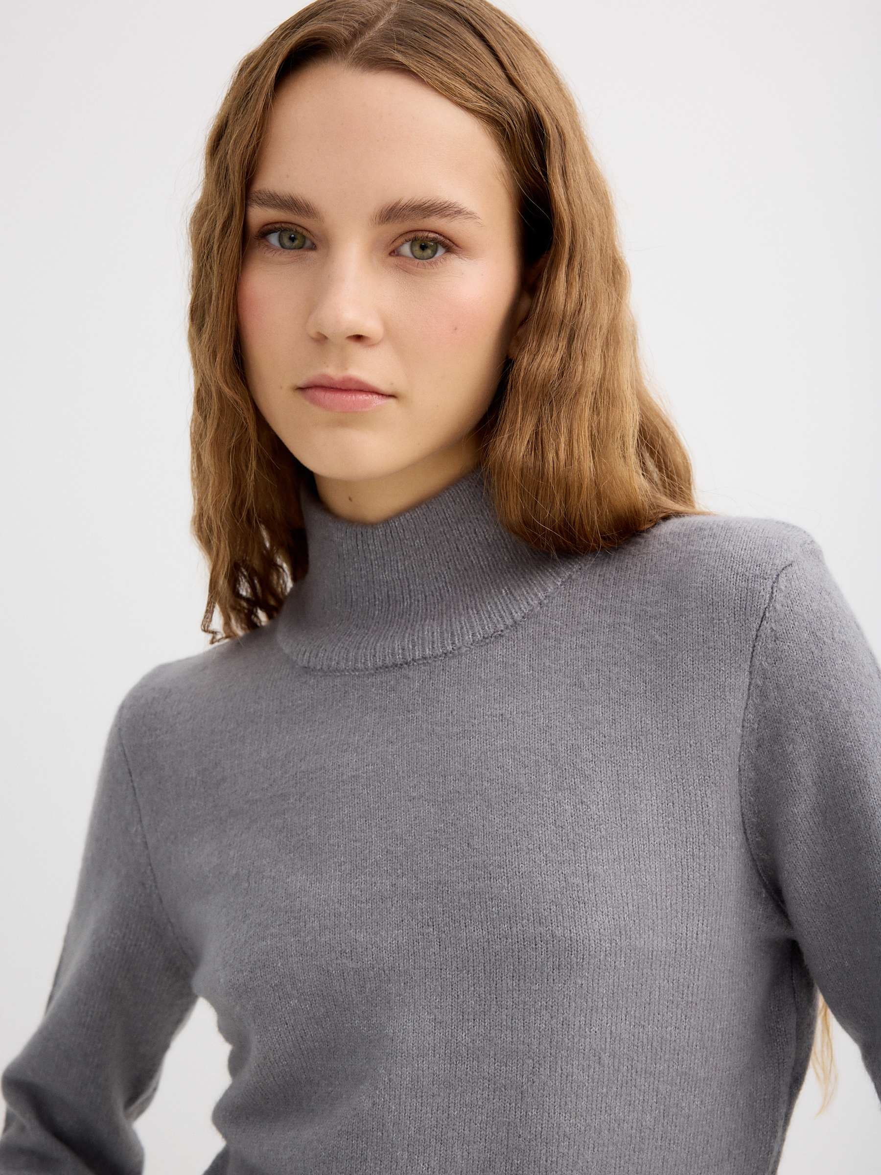 Slim turtleneck casual jersey grey middle front view