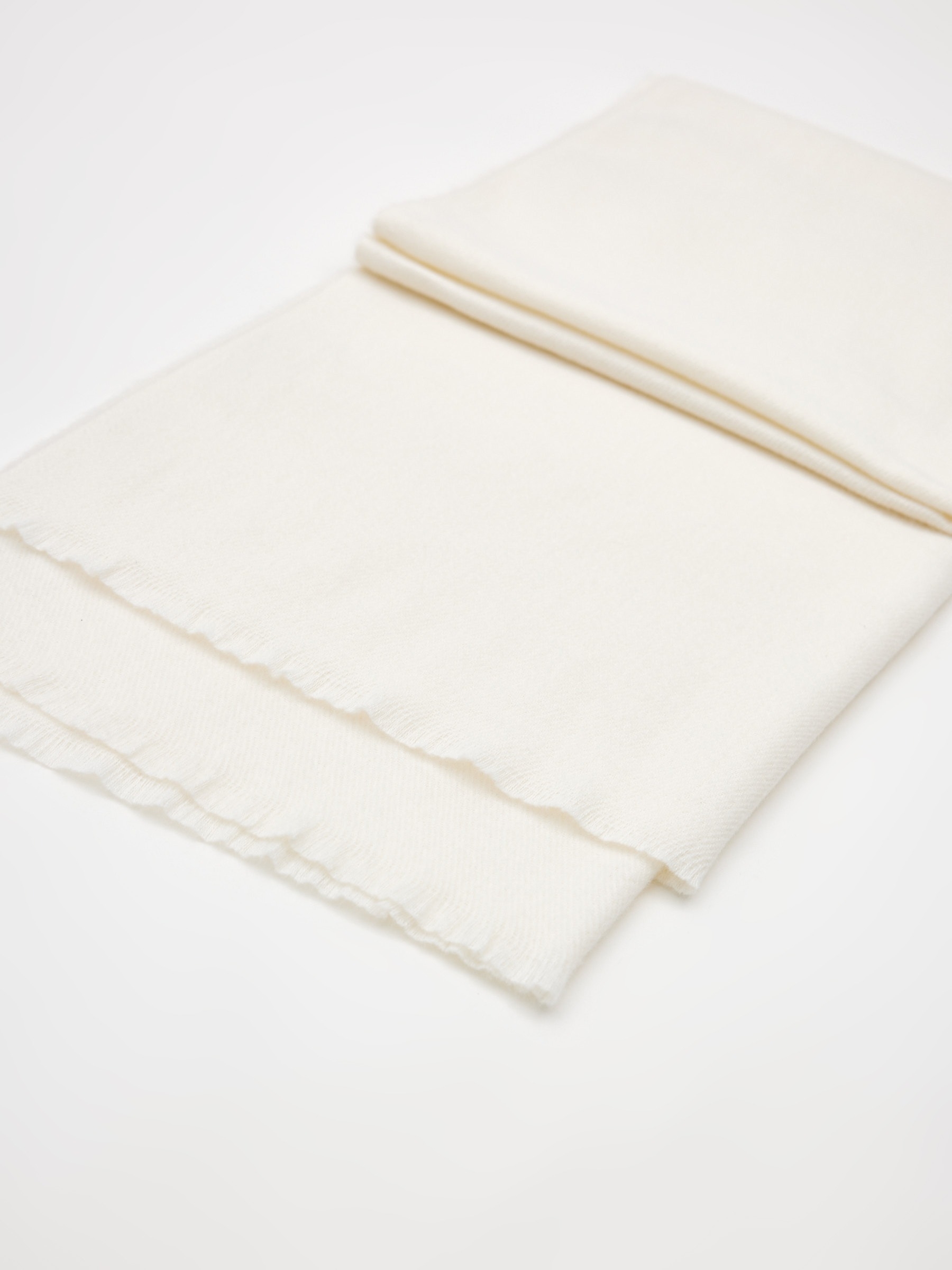 Bufanda básica blanco marfil blanco vista enrollada