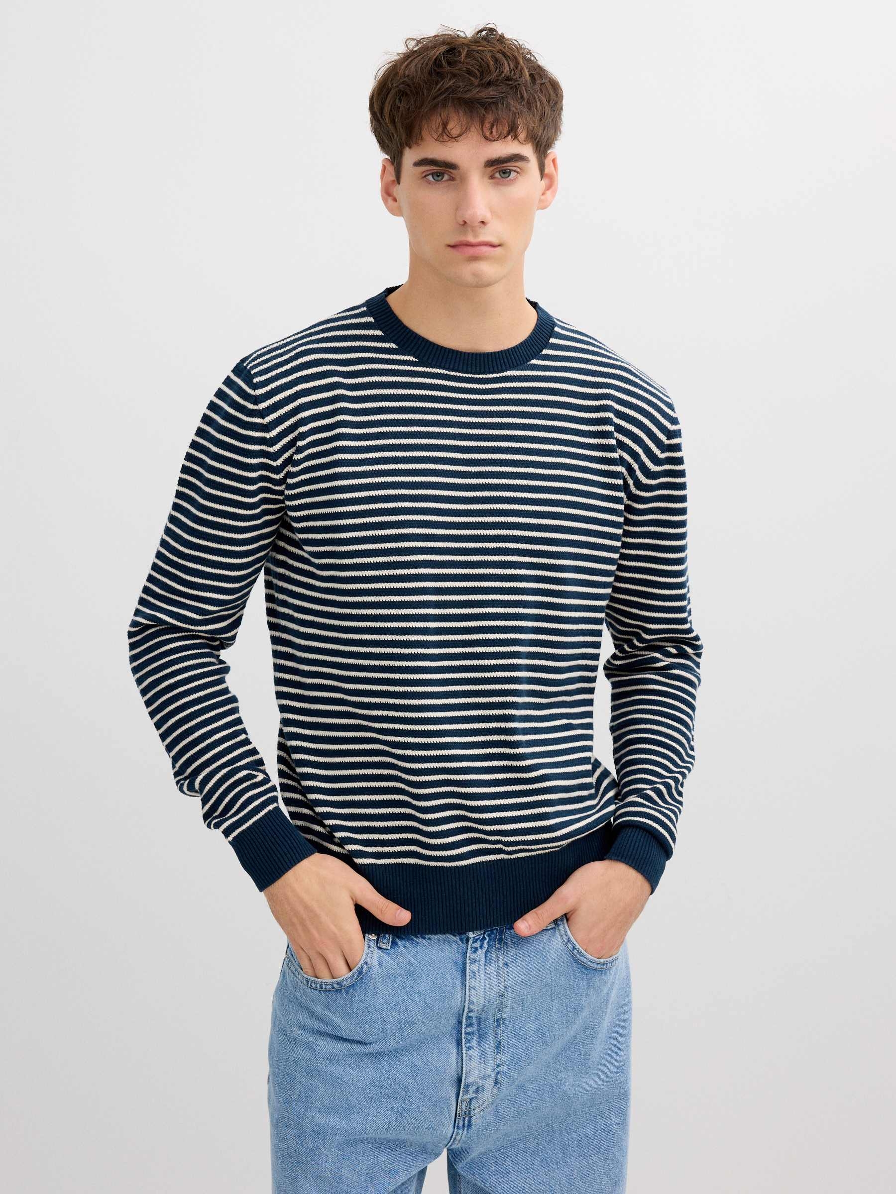 Striped sailor knit sweater navy middle front view