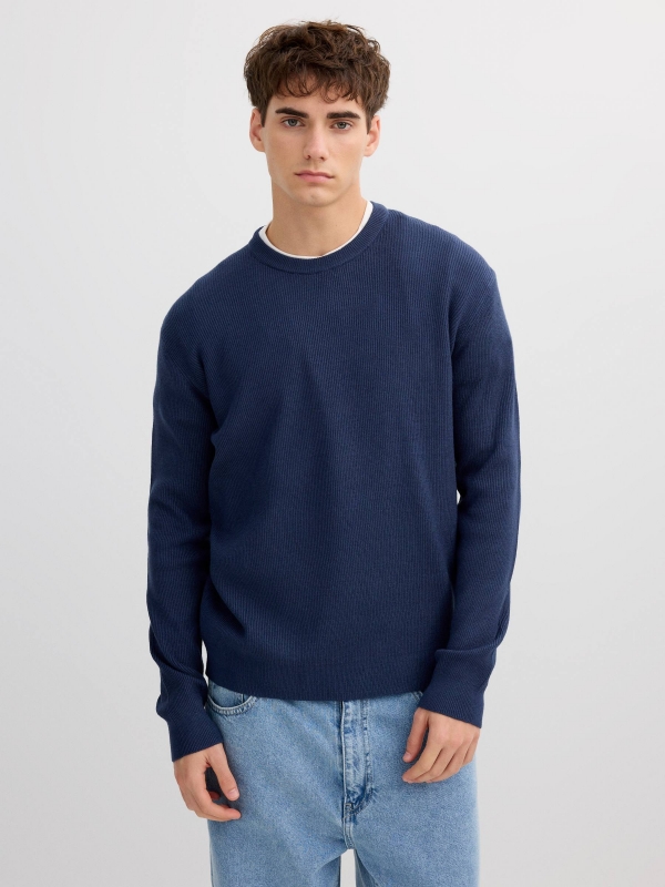 Basic knit round neck sweater navy middle front view