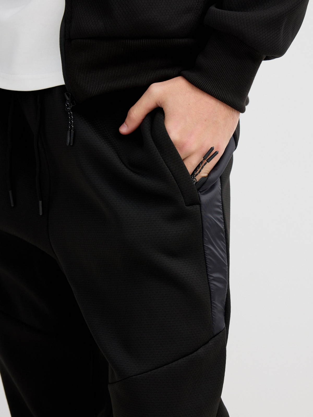 Sport fleece jogger black detail view