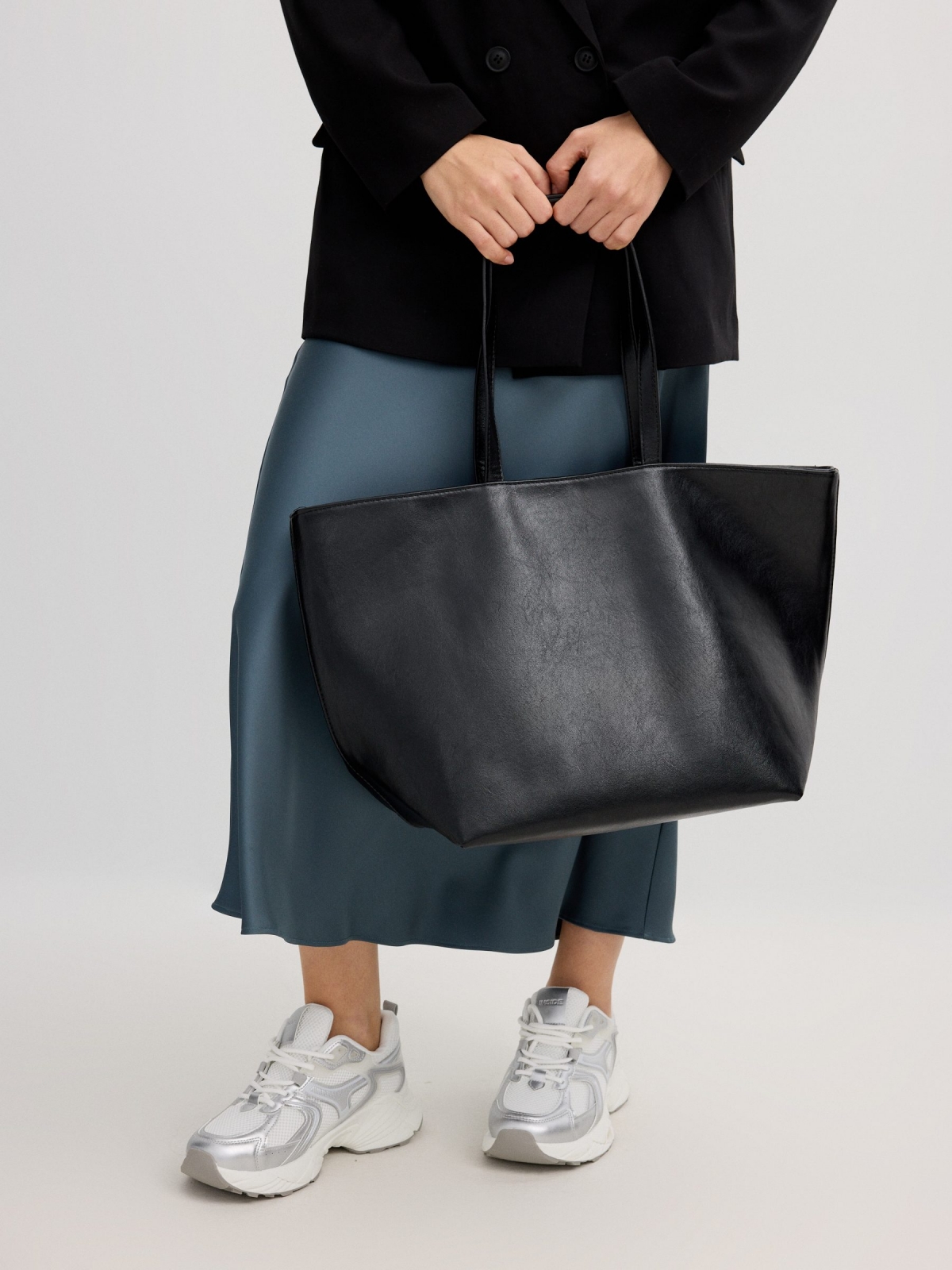 Shopper bag canvas leather effect black detail view