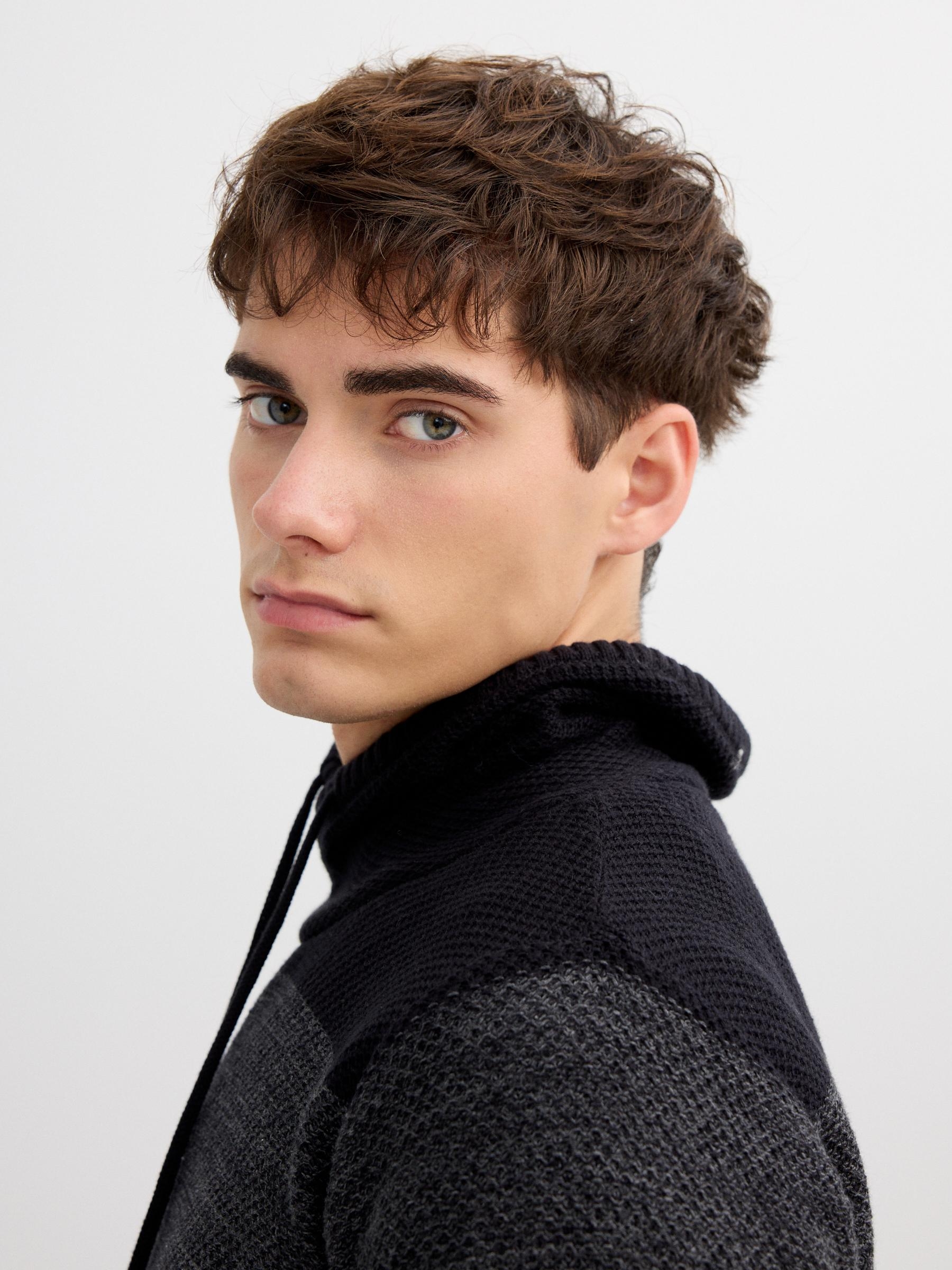 Black striped funnel neck jersey black middle front view