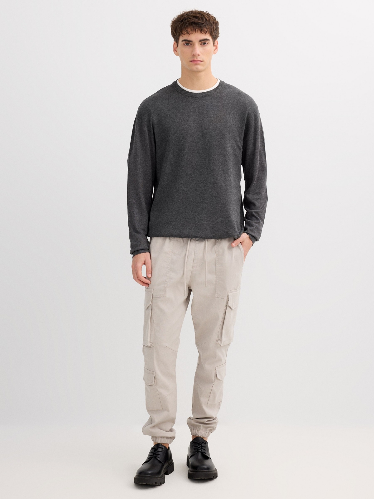 Basic knit round neck jersey dark melange front view