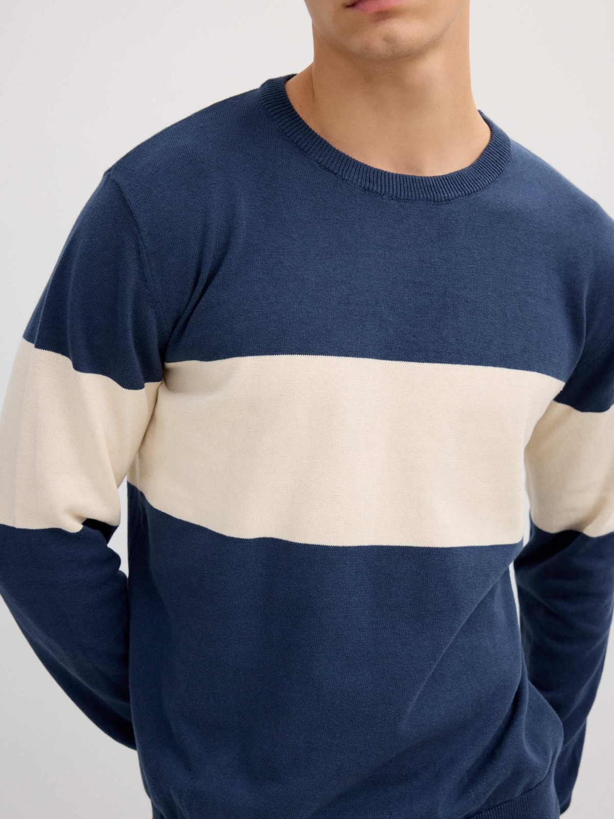 Color block knit sweater petrol blue detail view