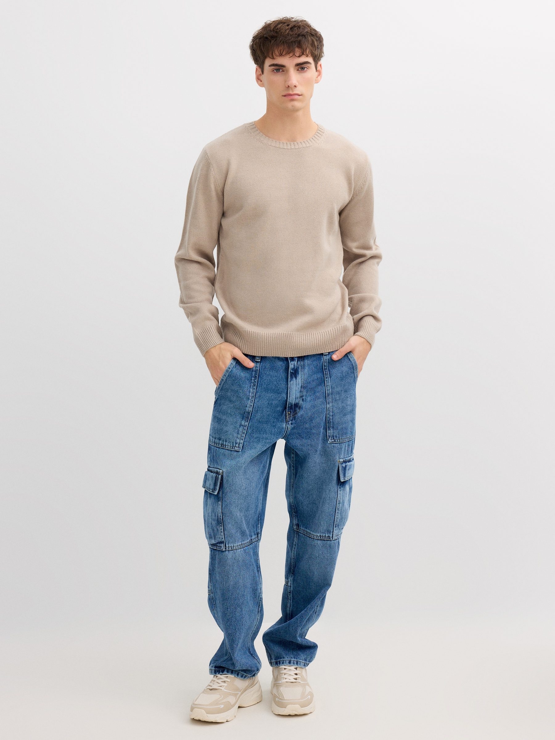  Round neck knit sweater raw front view