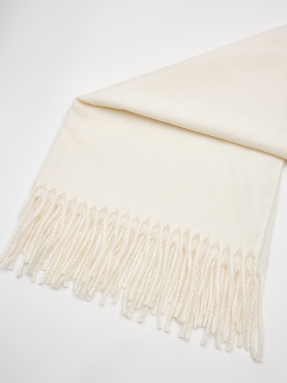 Cachecol manta branco com franjas off white vista dobrada