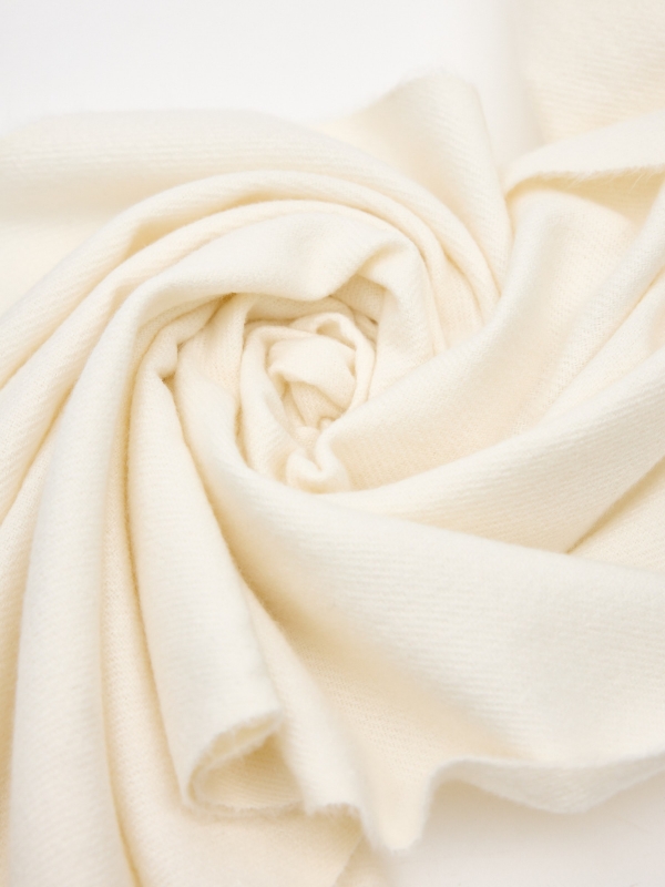White blanket scarf with fringes off white detail view