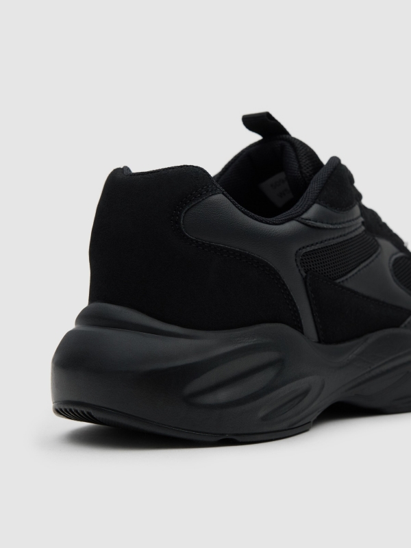 Desportiva nylon combinada efeito pele preta preto vista detalhe