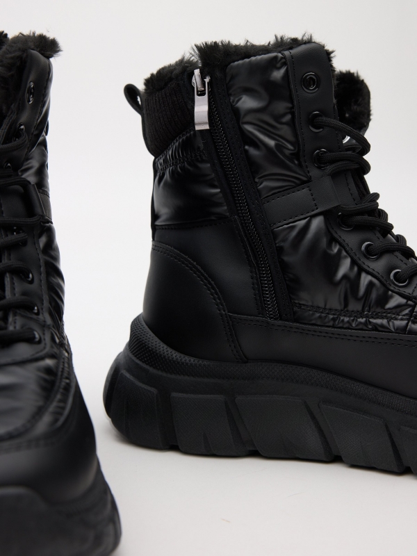 Sapatilhas de estilo bota preto vista detalhe