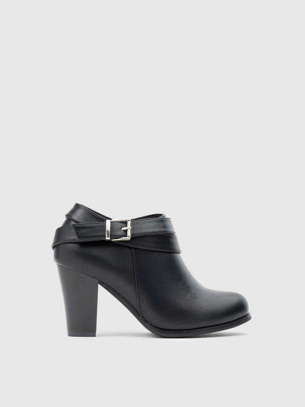 Patent leather ankle boots with buckle black