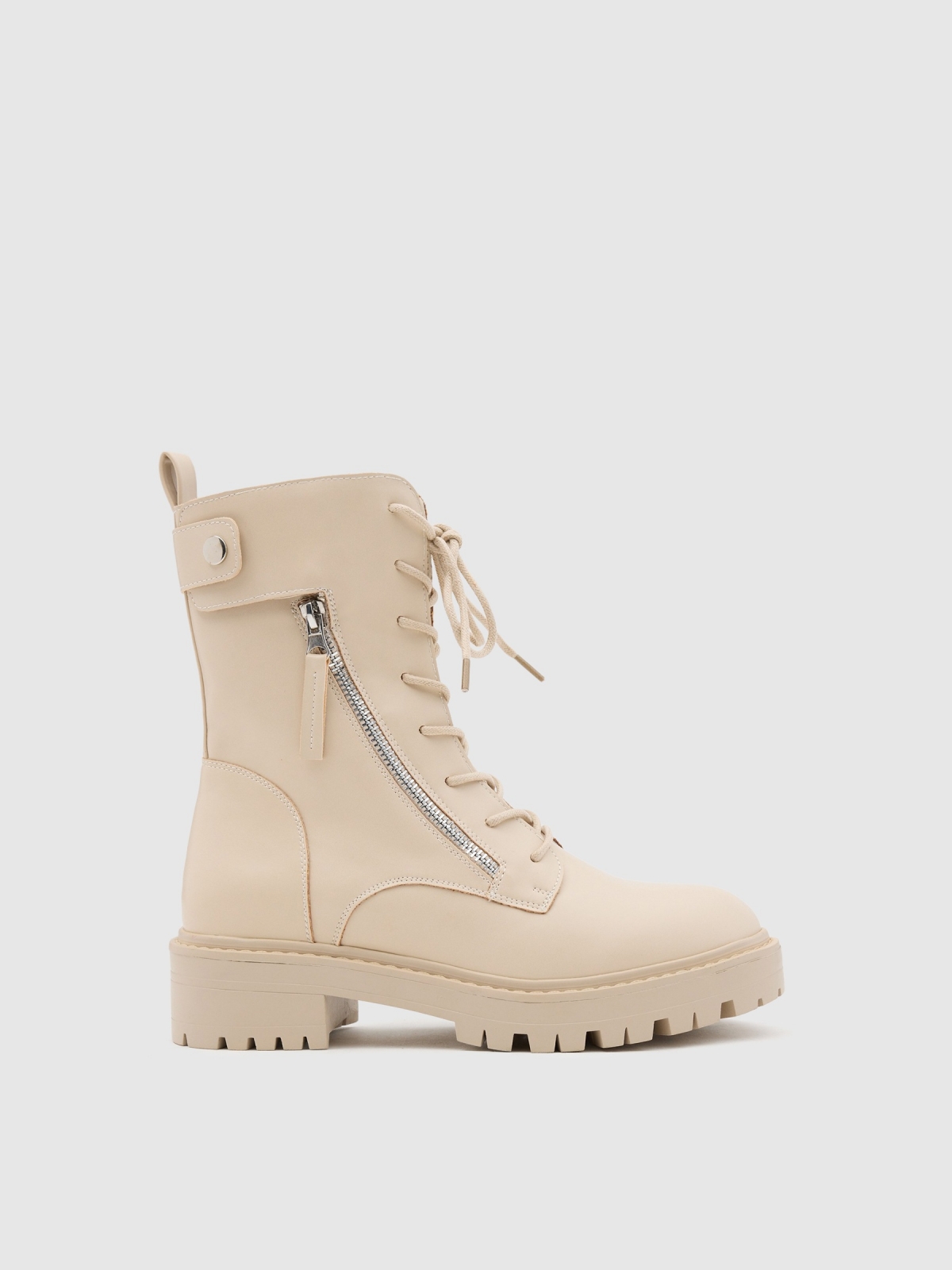 Botas de cano curto com fecho bege